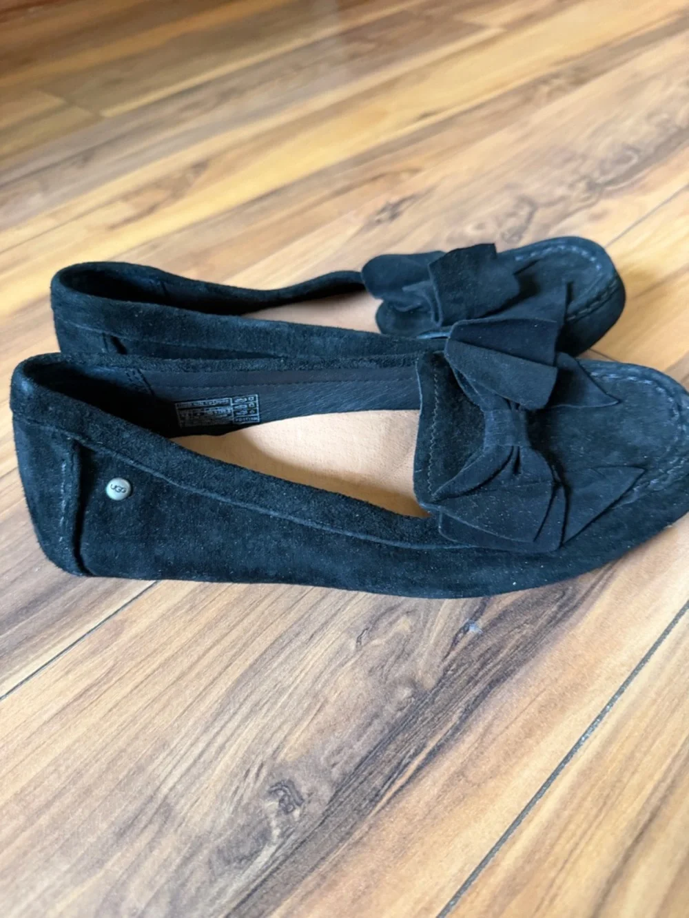 UGG Milana priver Black Suede Bow Loafers - Picture 9 of 9